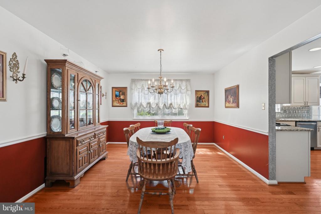 2 Parkdale Pl