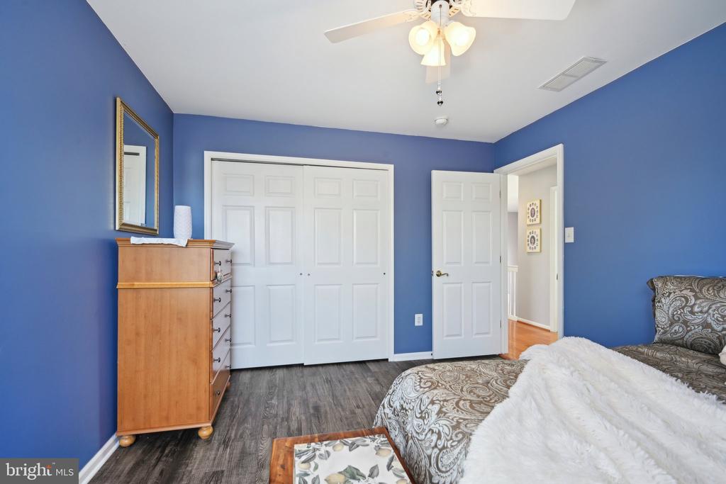 2 Parkdale Pl
