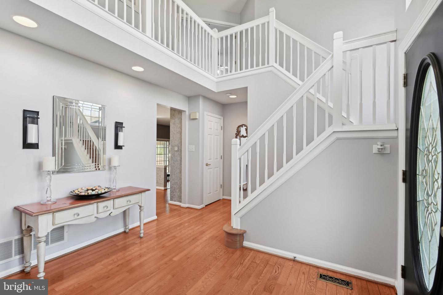 2 Parkdale Pl