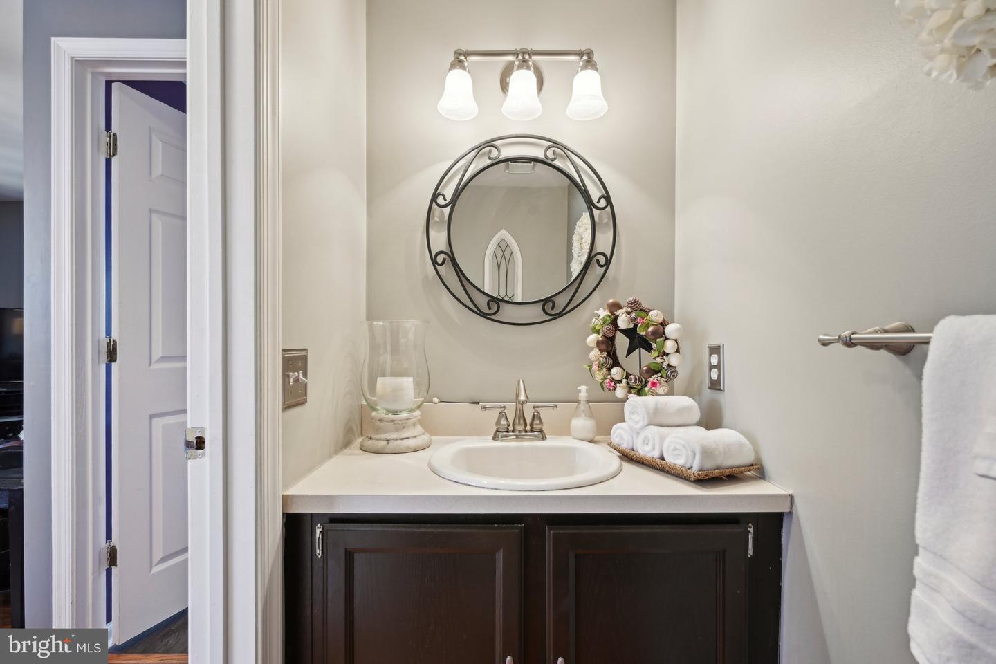 2 Parkdale Pl