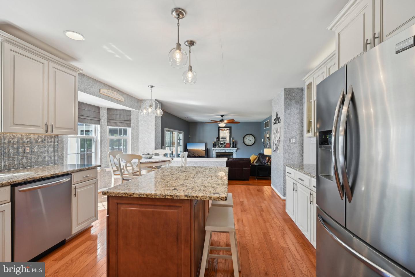 2 Parkdale Pl