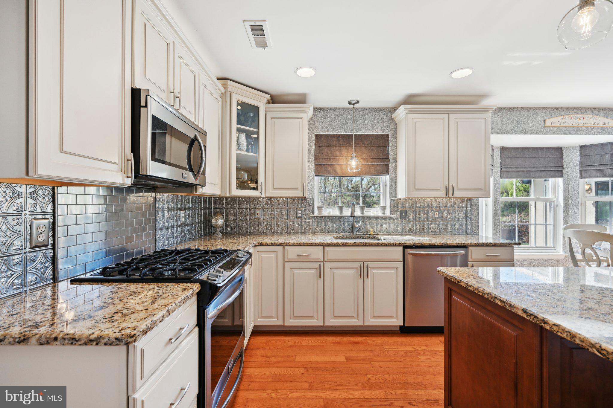 2 Parkdale Pl