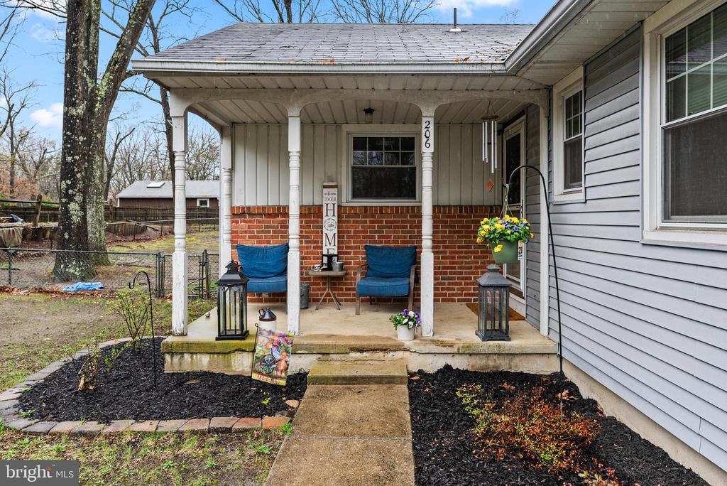 206 E Upper Park Rd