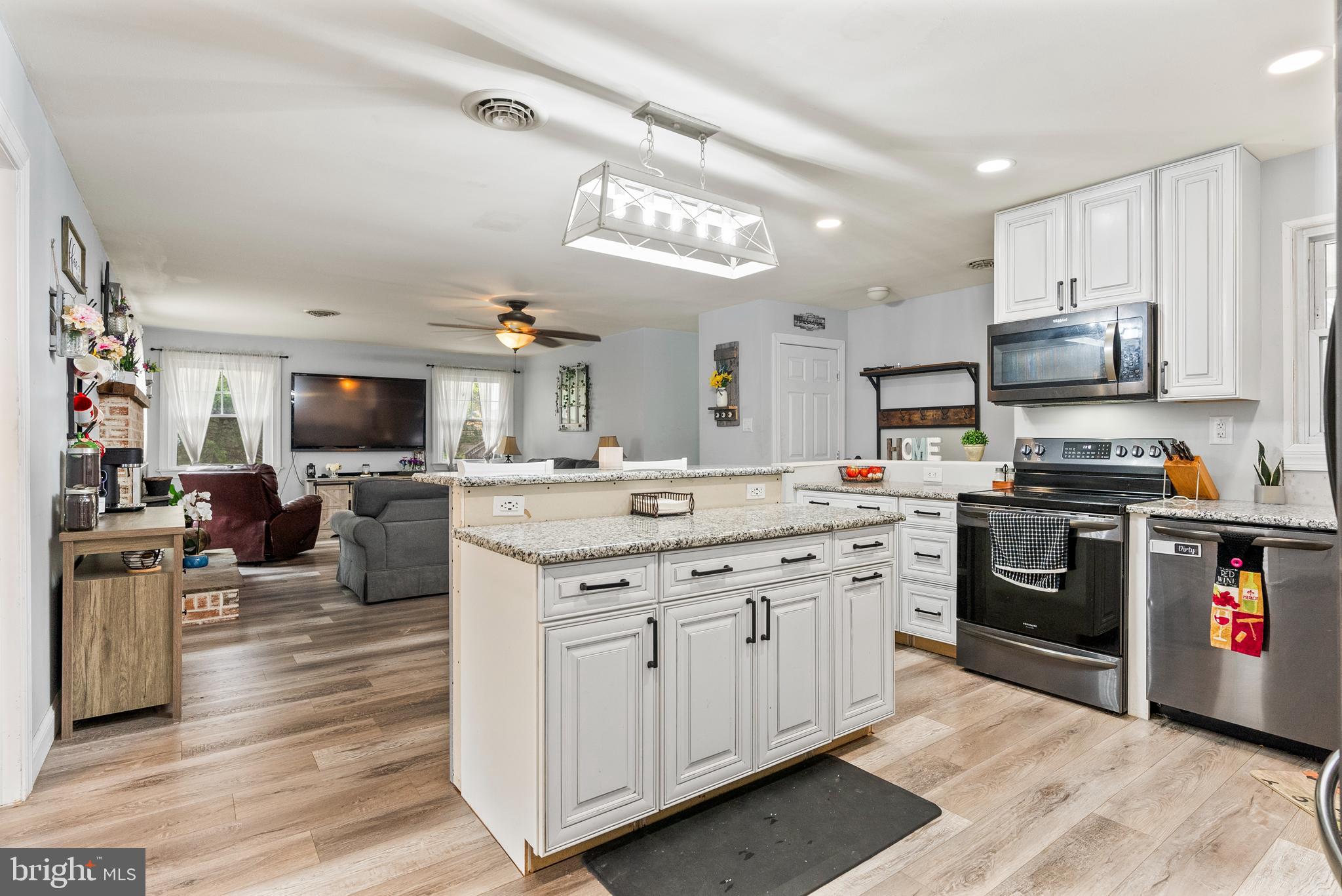 206 E Upper Park Rd