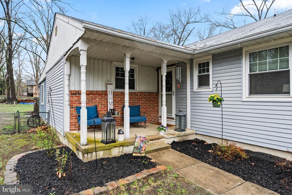 206 E Upper Park Rd