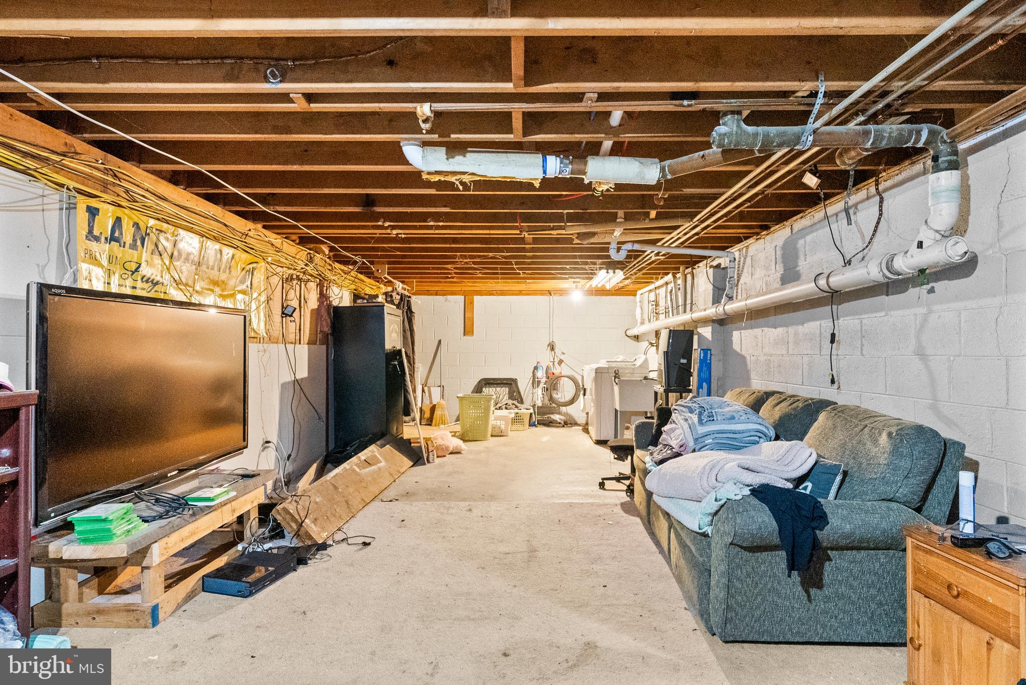 206 E Upper Park Rd