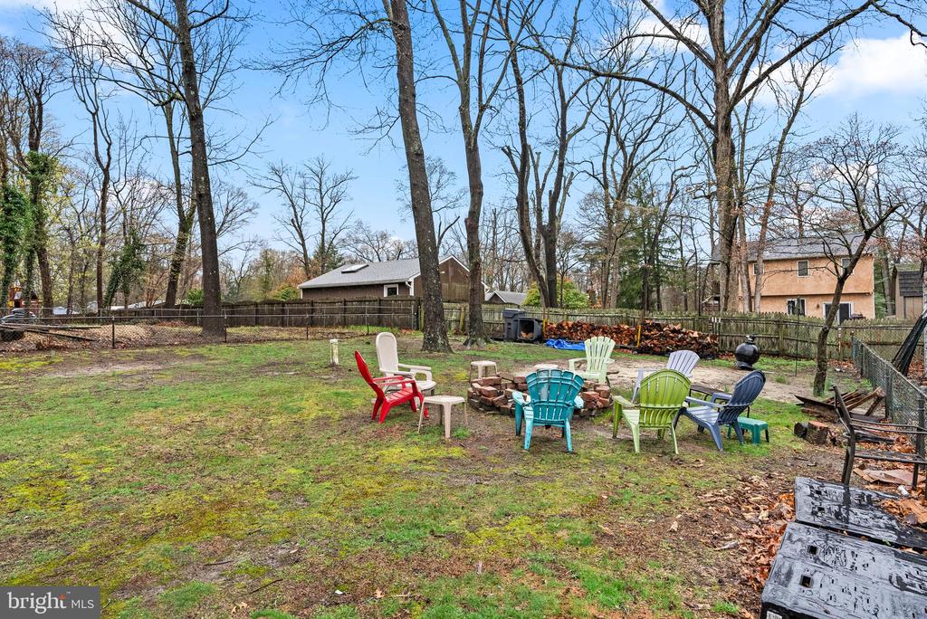 206 E Upper Park Rd