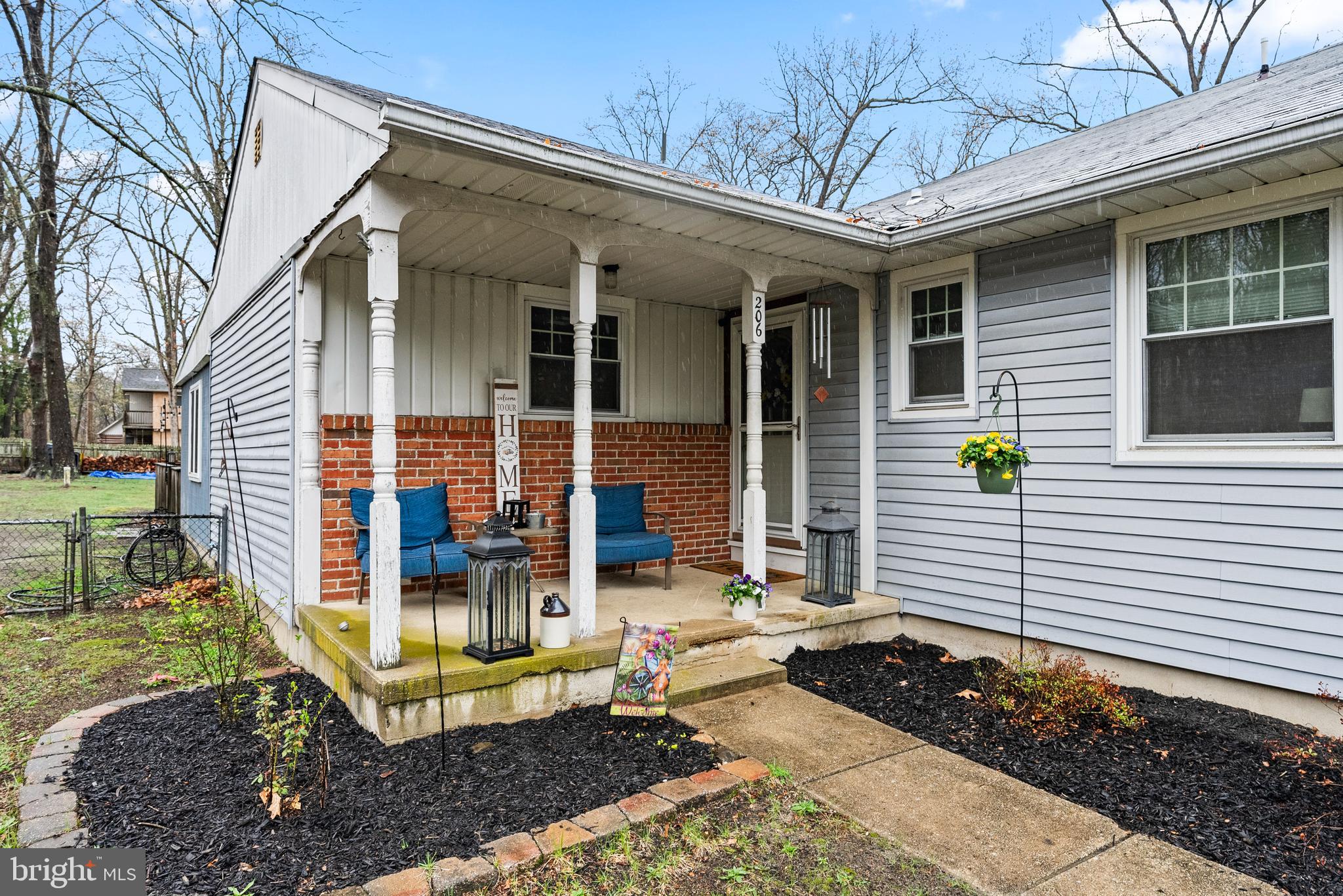 206 E Upper Park Rd