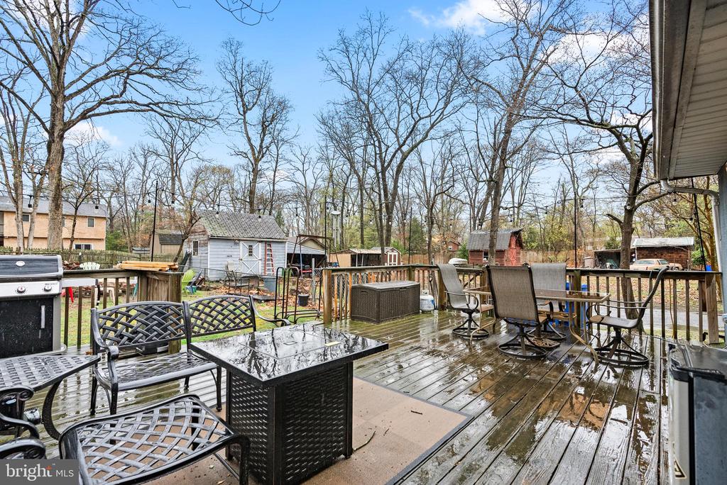206 E Upper Park Rd
