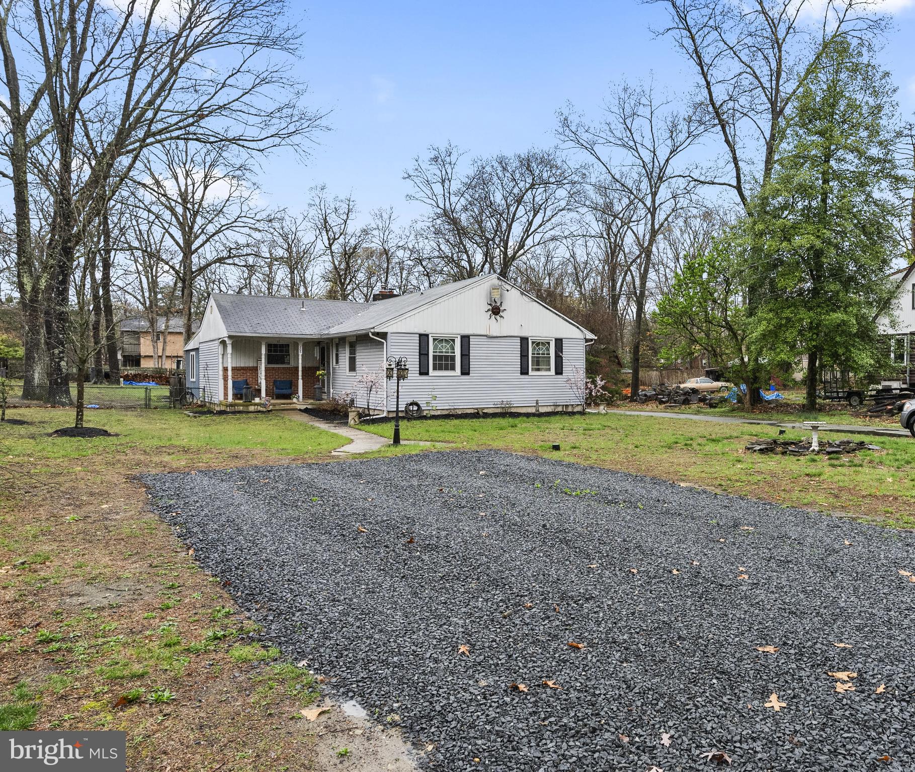 206 E Upper Park Rd