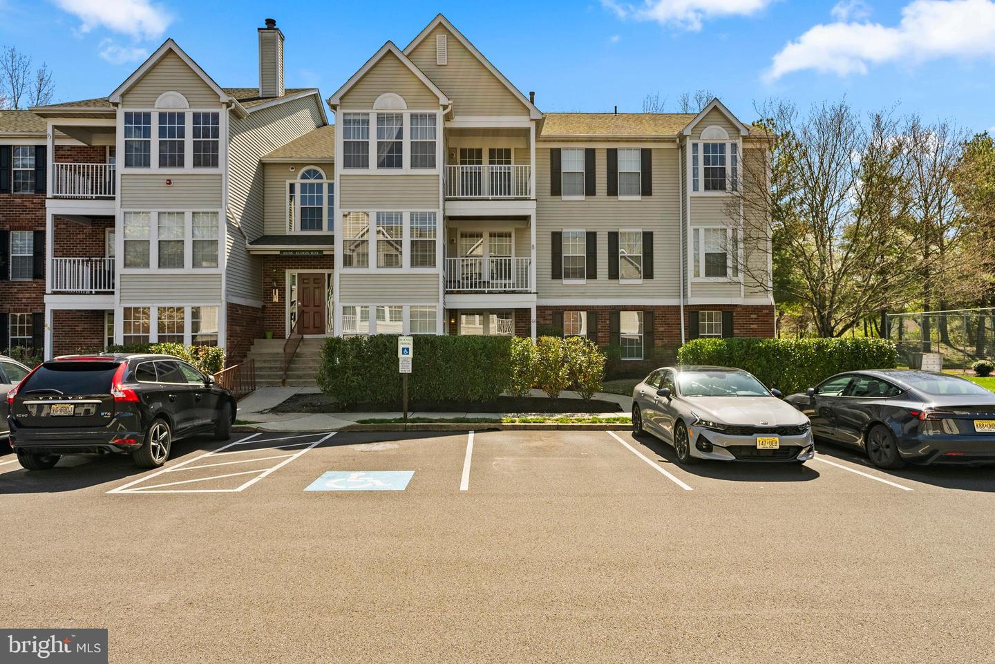 86 Eldon Way