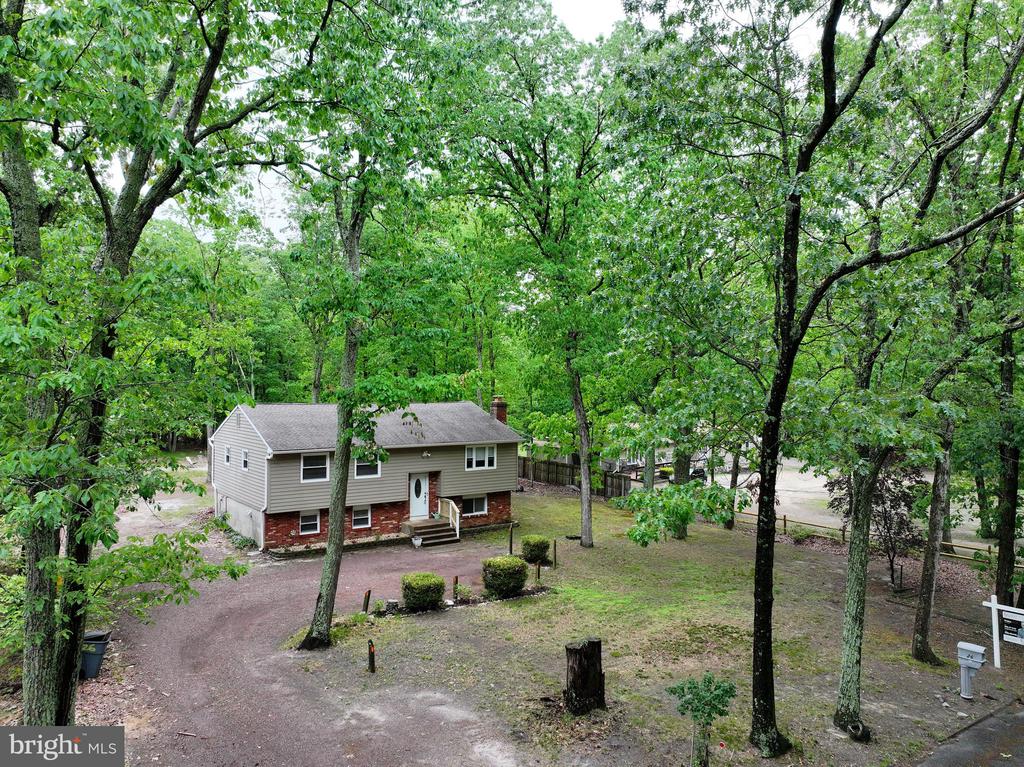 26 WOODSIDE DRIVE