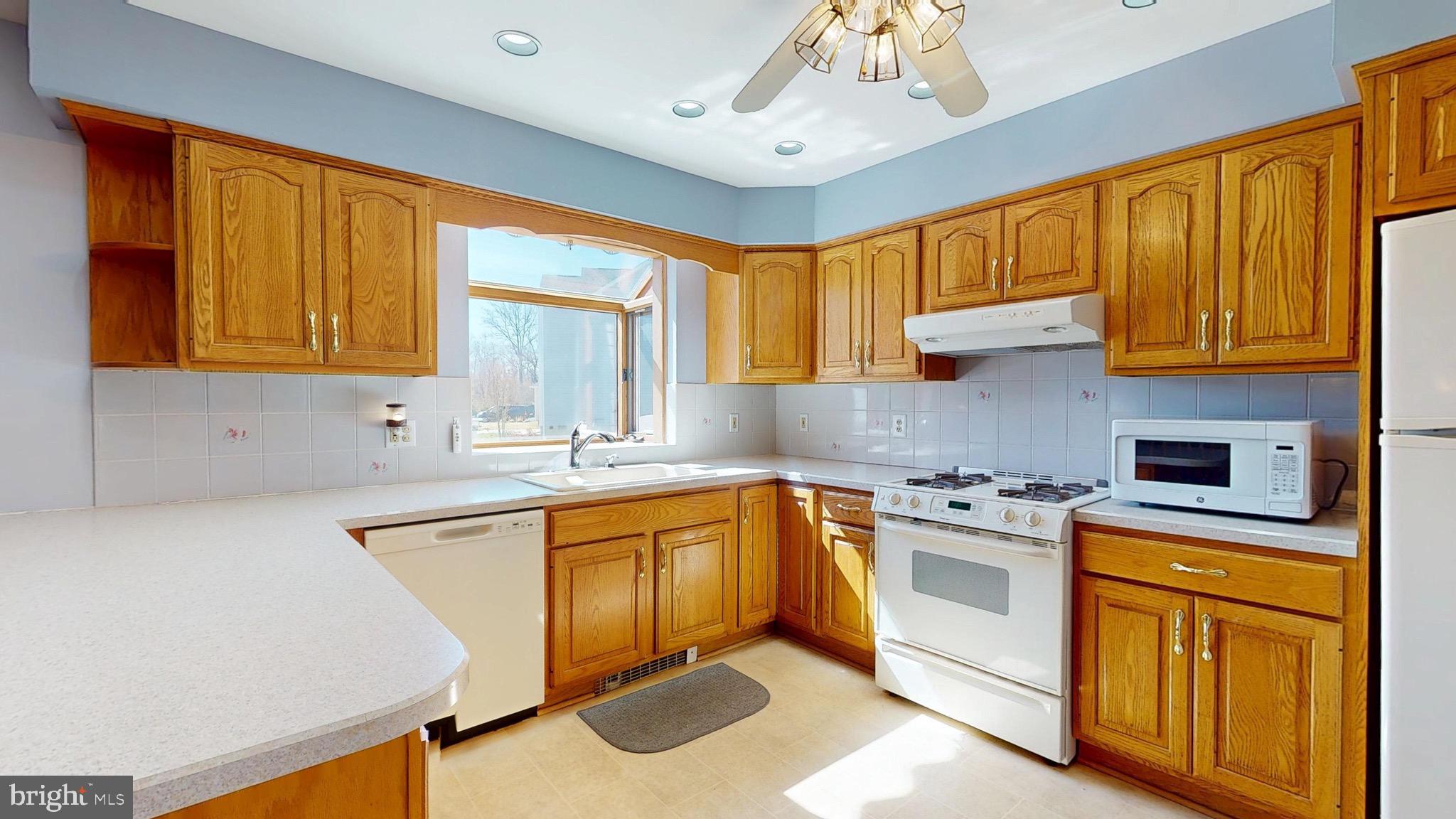 2276 MARLTON PIKE