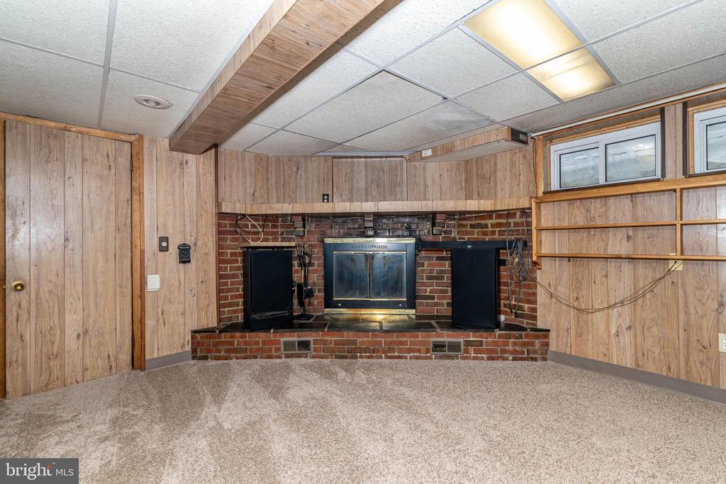 520 POWELL ROAD