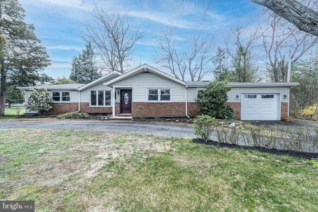 520 POWELL ROAD