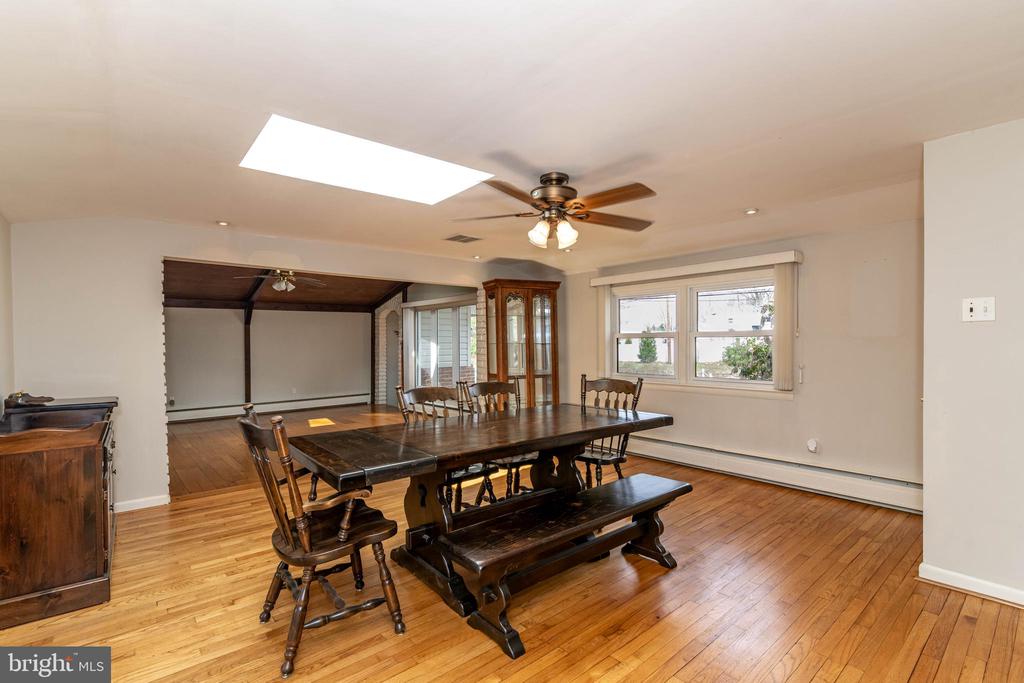 520 POWELL ROAD