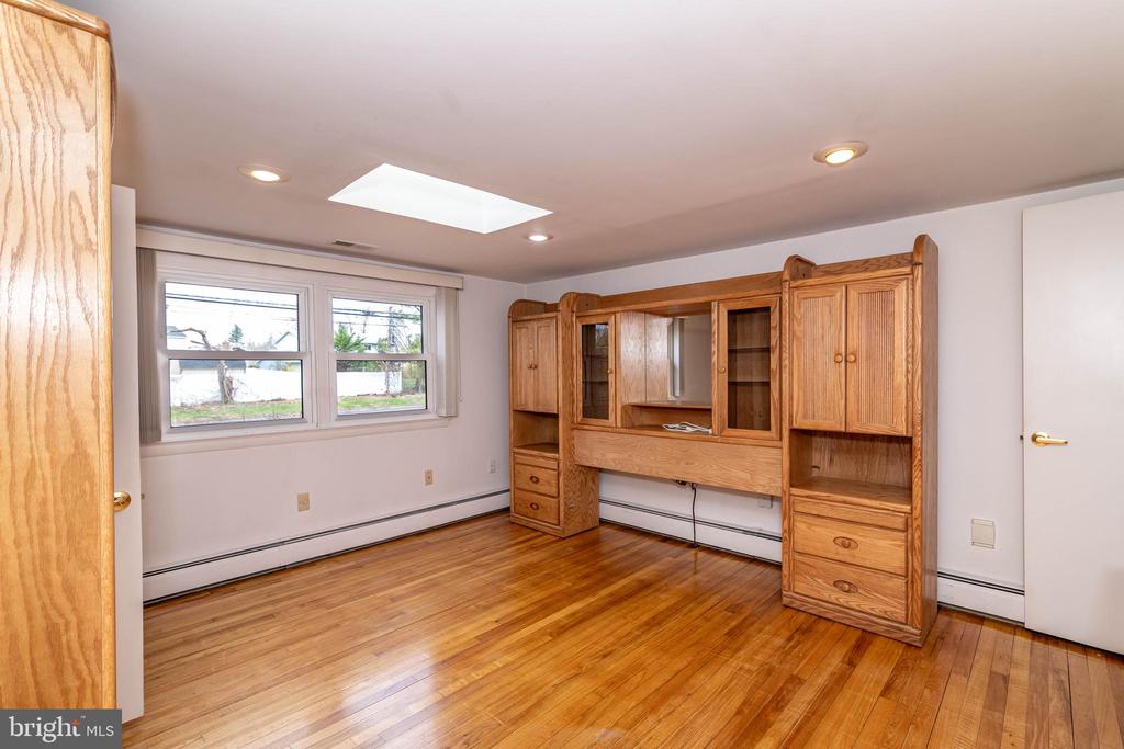 520 POWELL ROAD