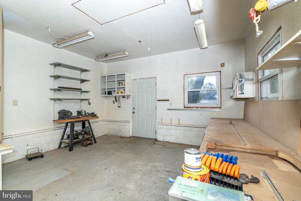 520 POWELL ROAD