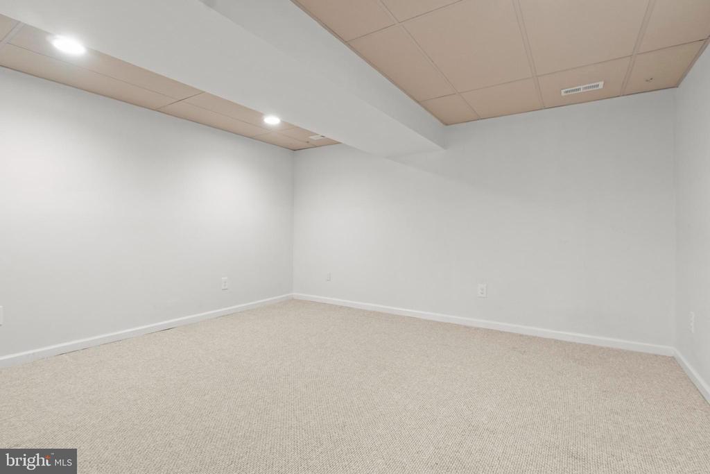 24 BURGUNDY DRIVE
