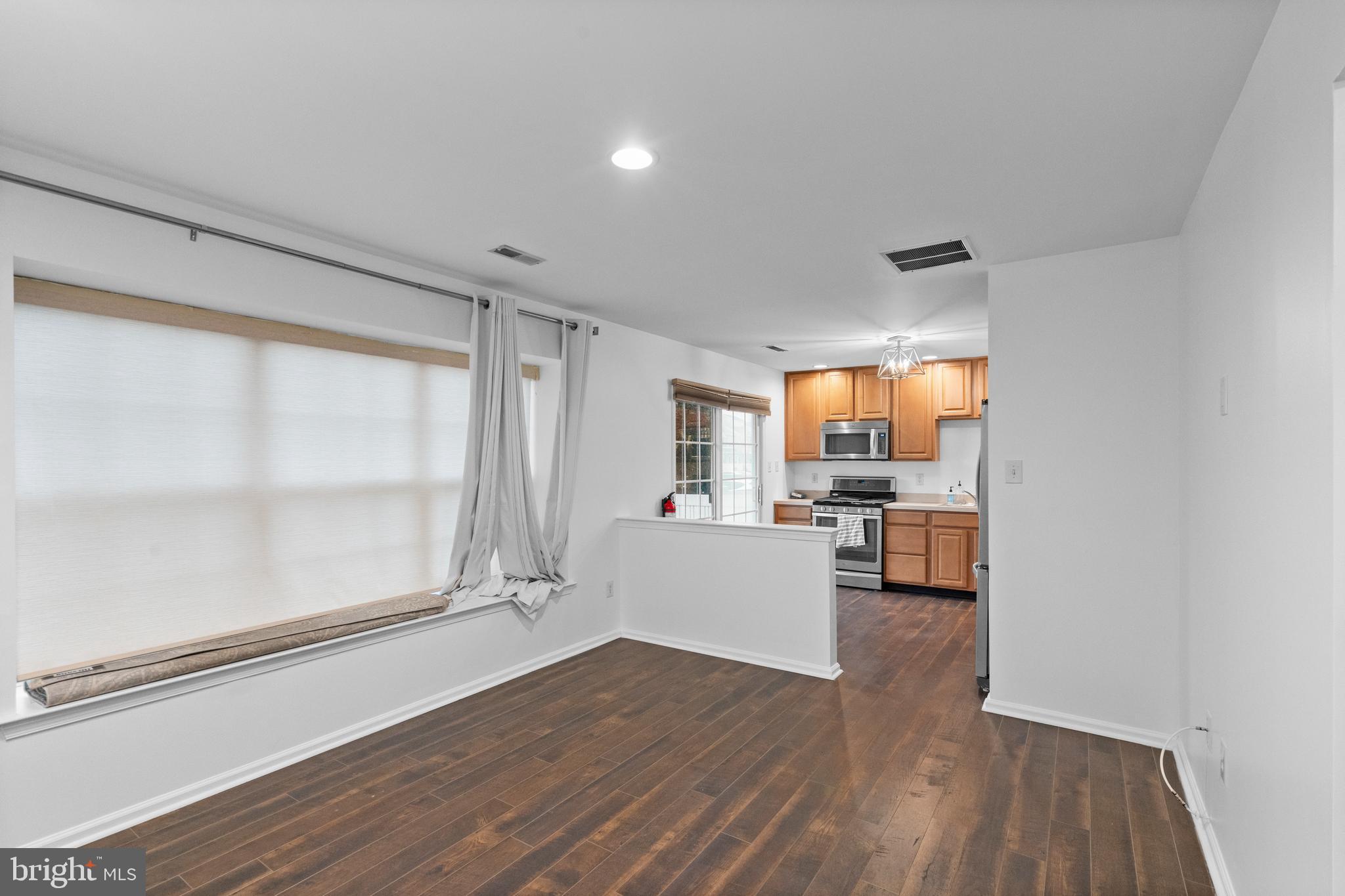 4204 BUXMONT RD