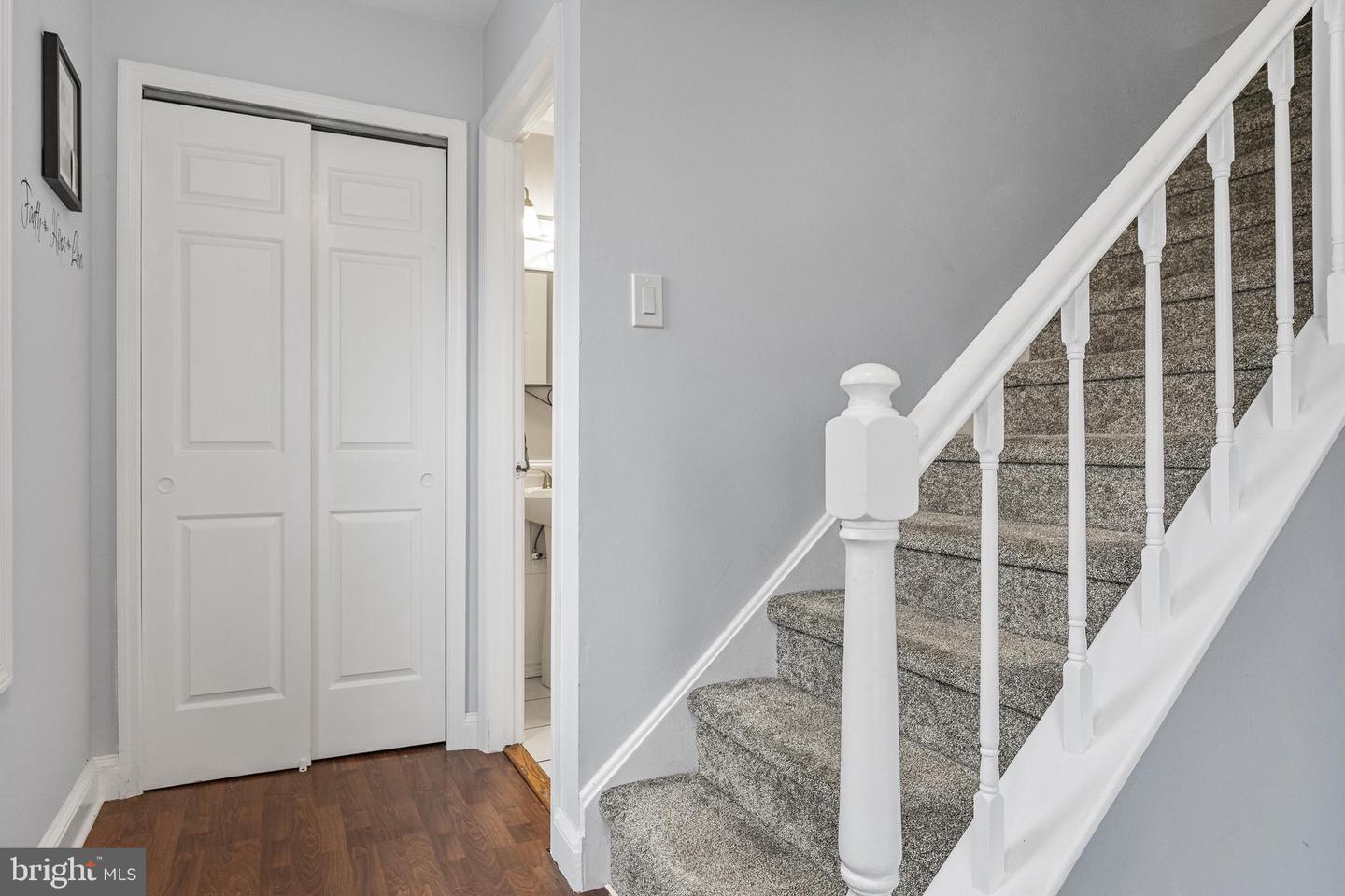 102 Bayberry Ct