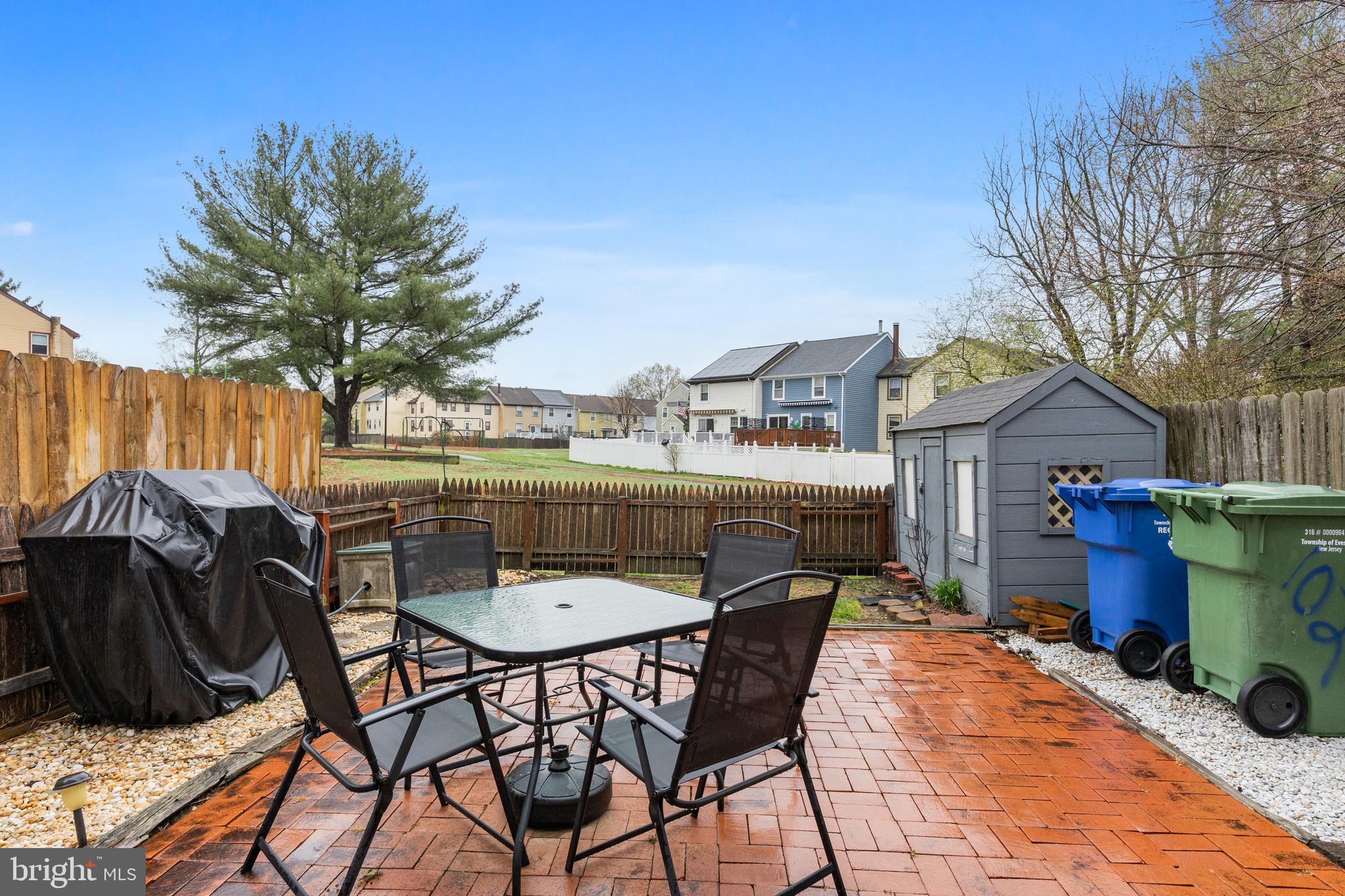 102 Bayberry Ct