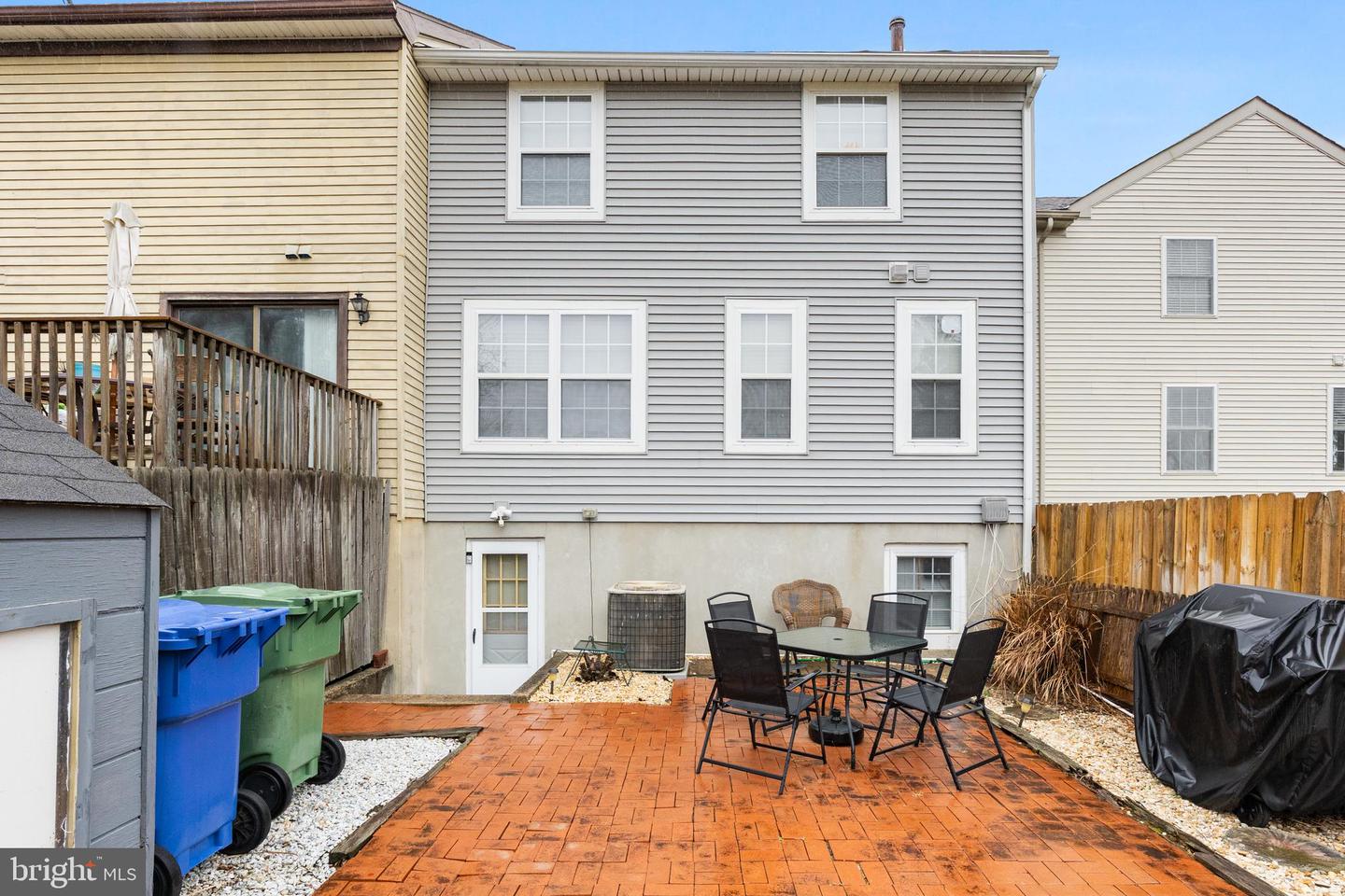 102 Bayberry Ct
