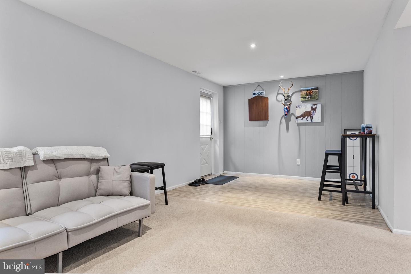 102 Bayberry Ct