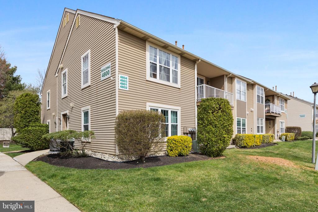 4802-B Adelaide Dr