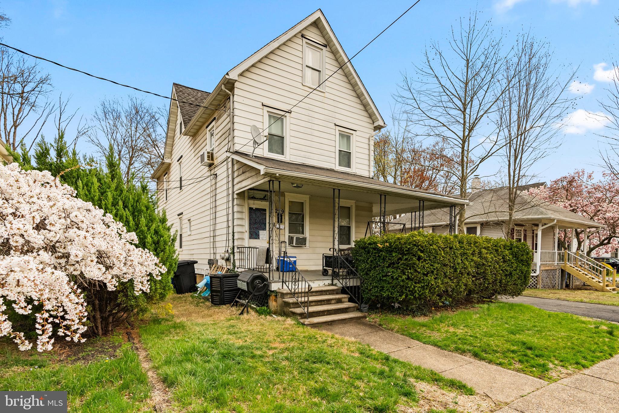 229 S Church St