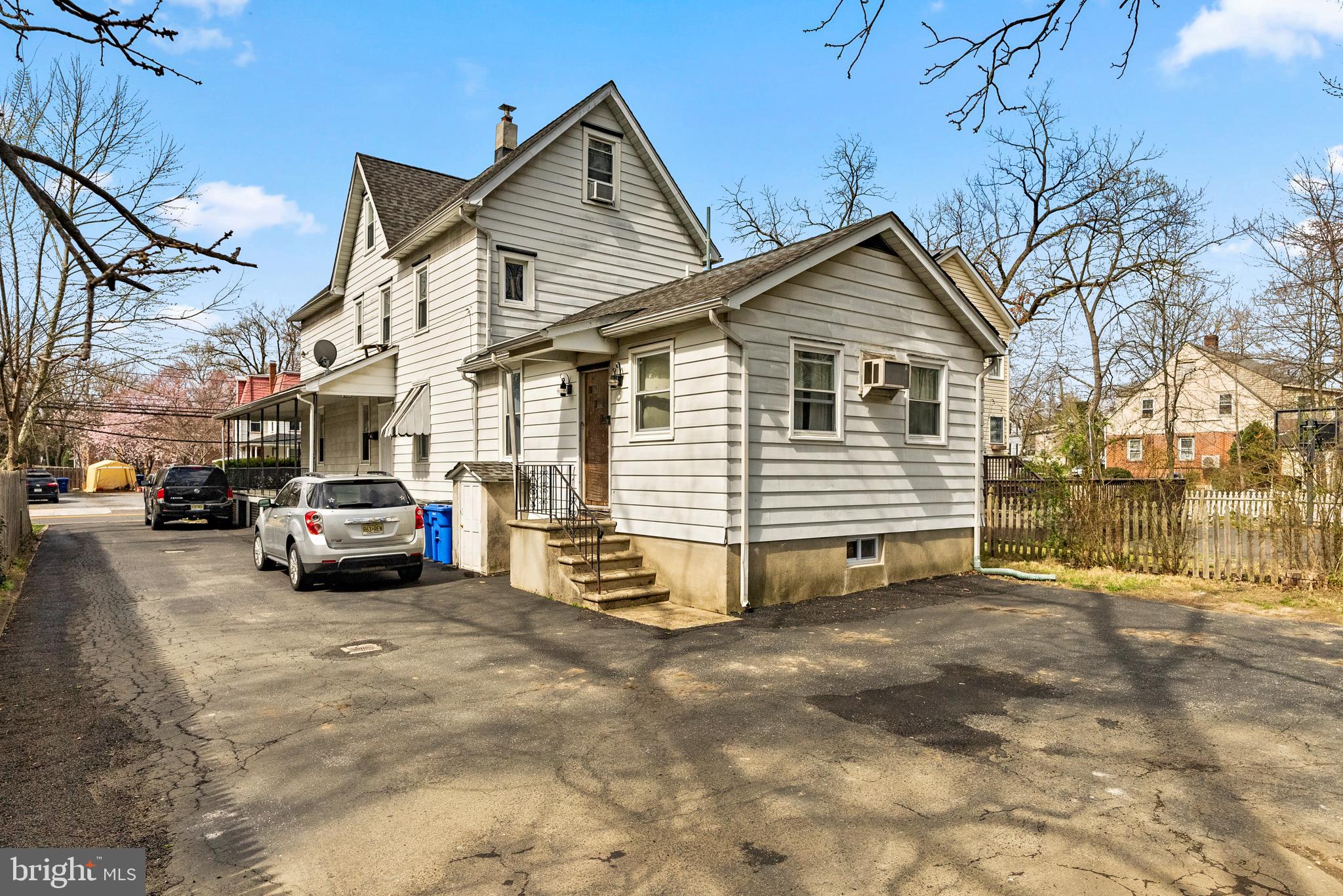229 S Church St