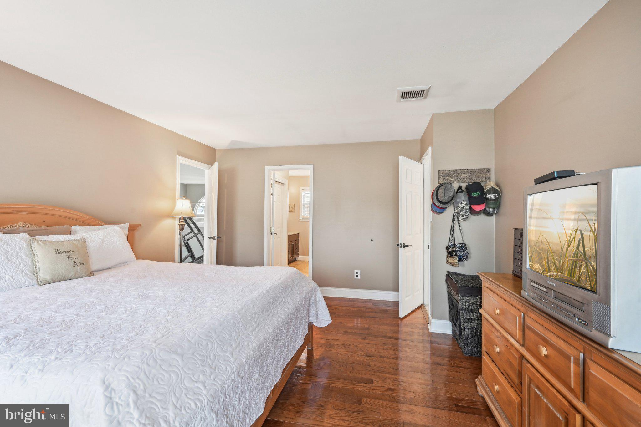 11 Winterset Ln