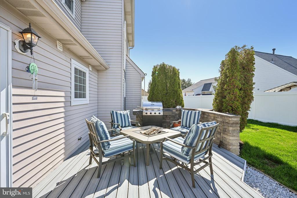 11 Winterset Ln