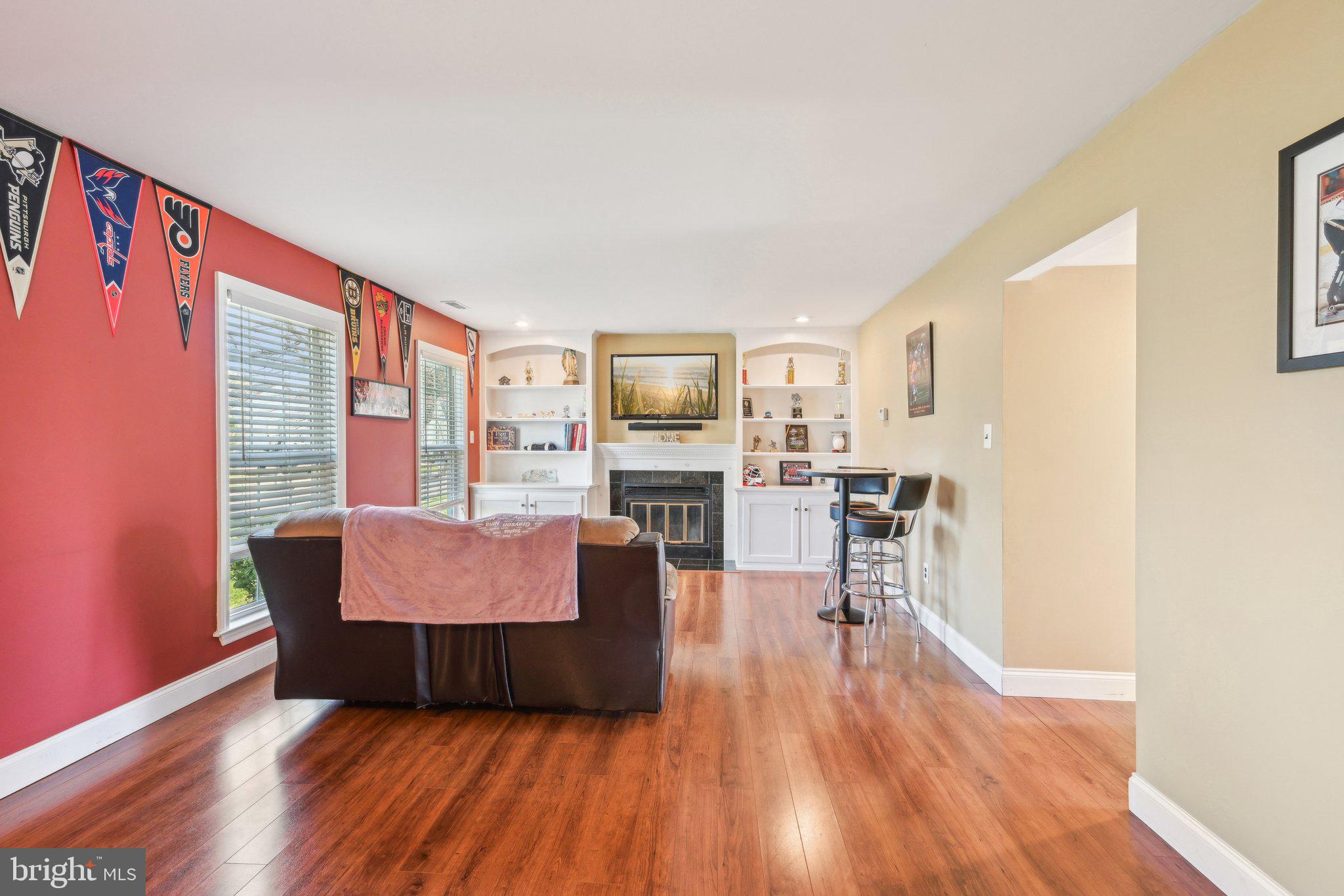 11 Winterset Ln
