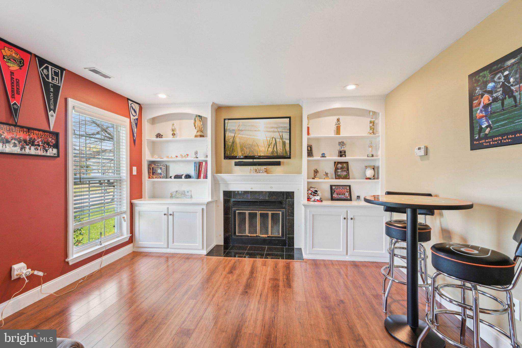 11 Winterset Ln