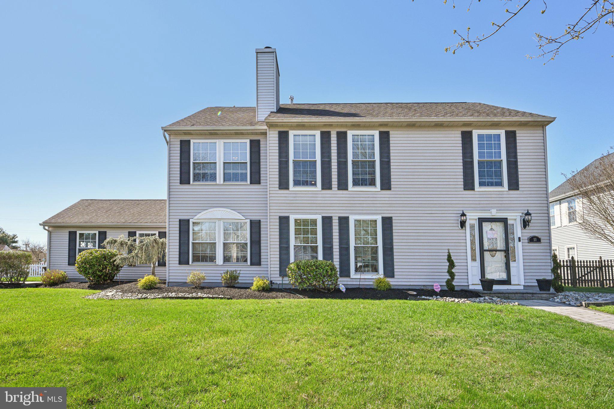11 Winterset Ln