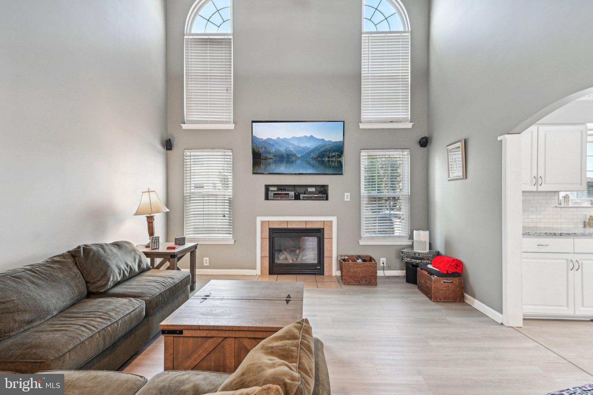 11 Winterset Ln