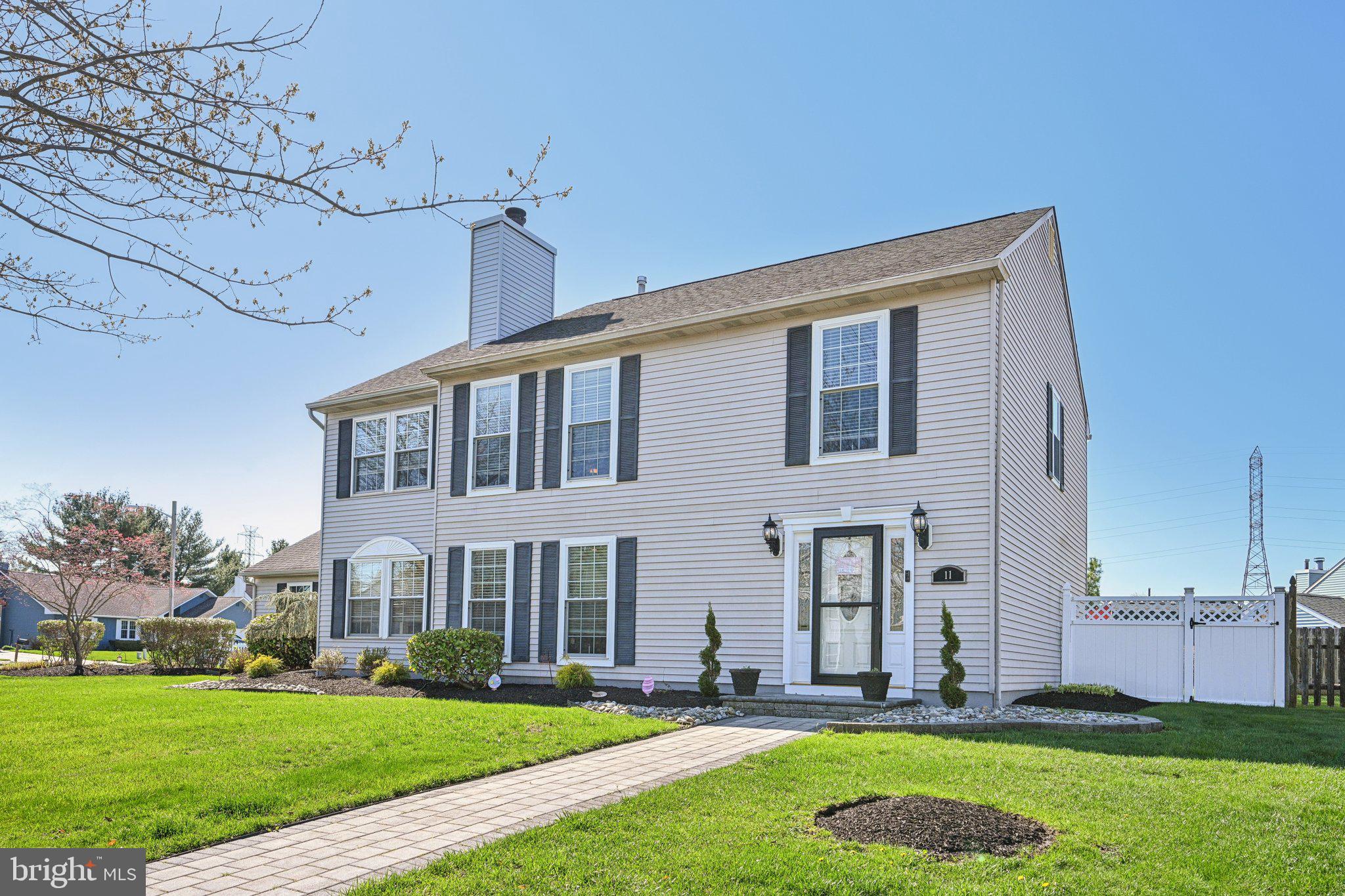 11 Winterset Ln