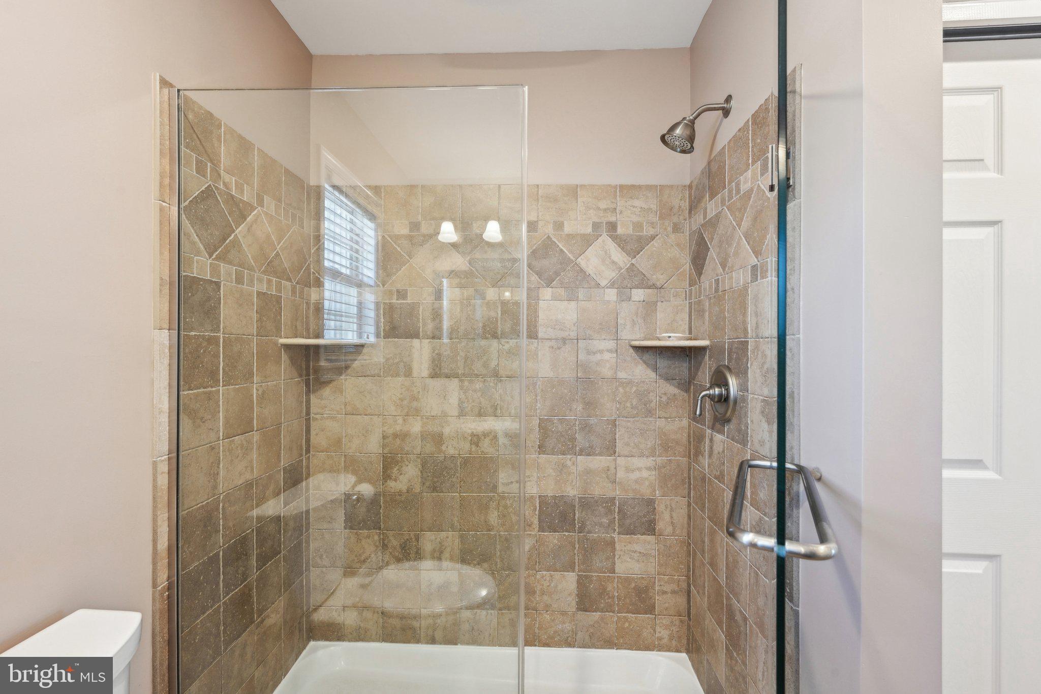 11 Winterset Ln