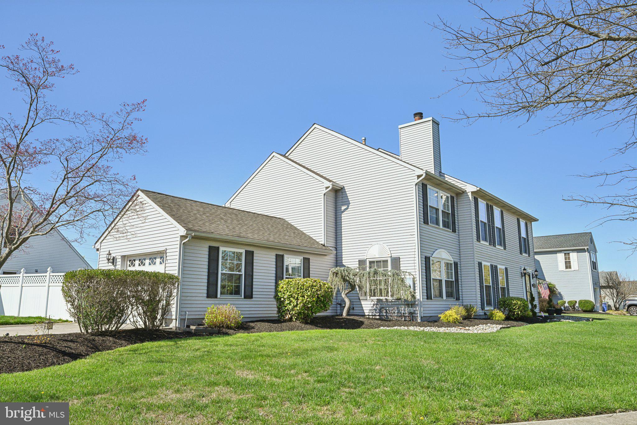 11 Winterset Ln