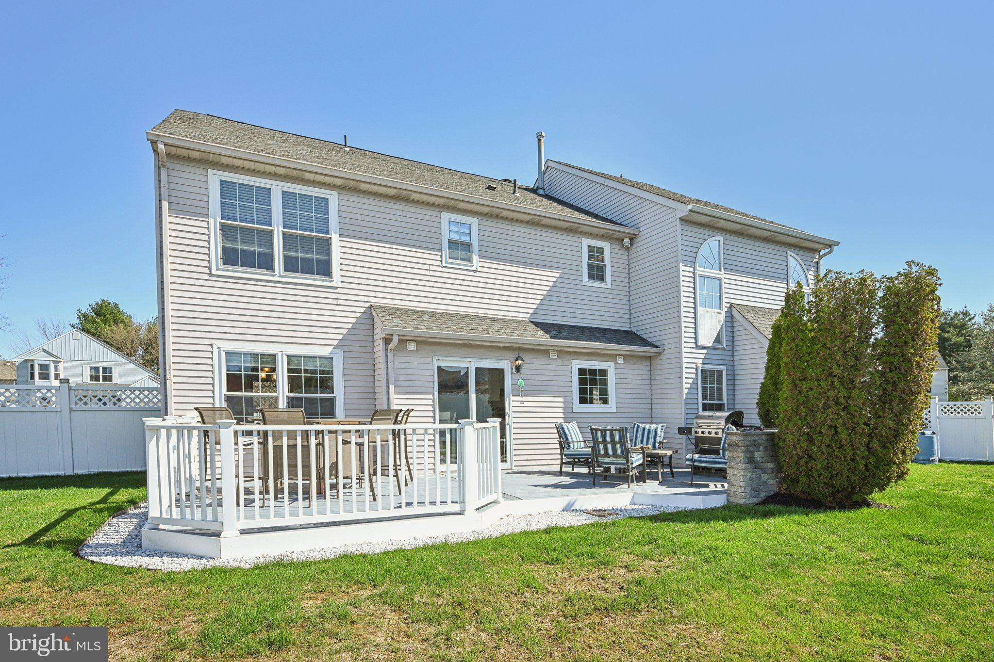 11 Winterset Ln