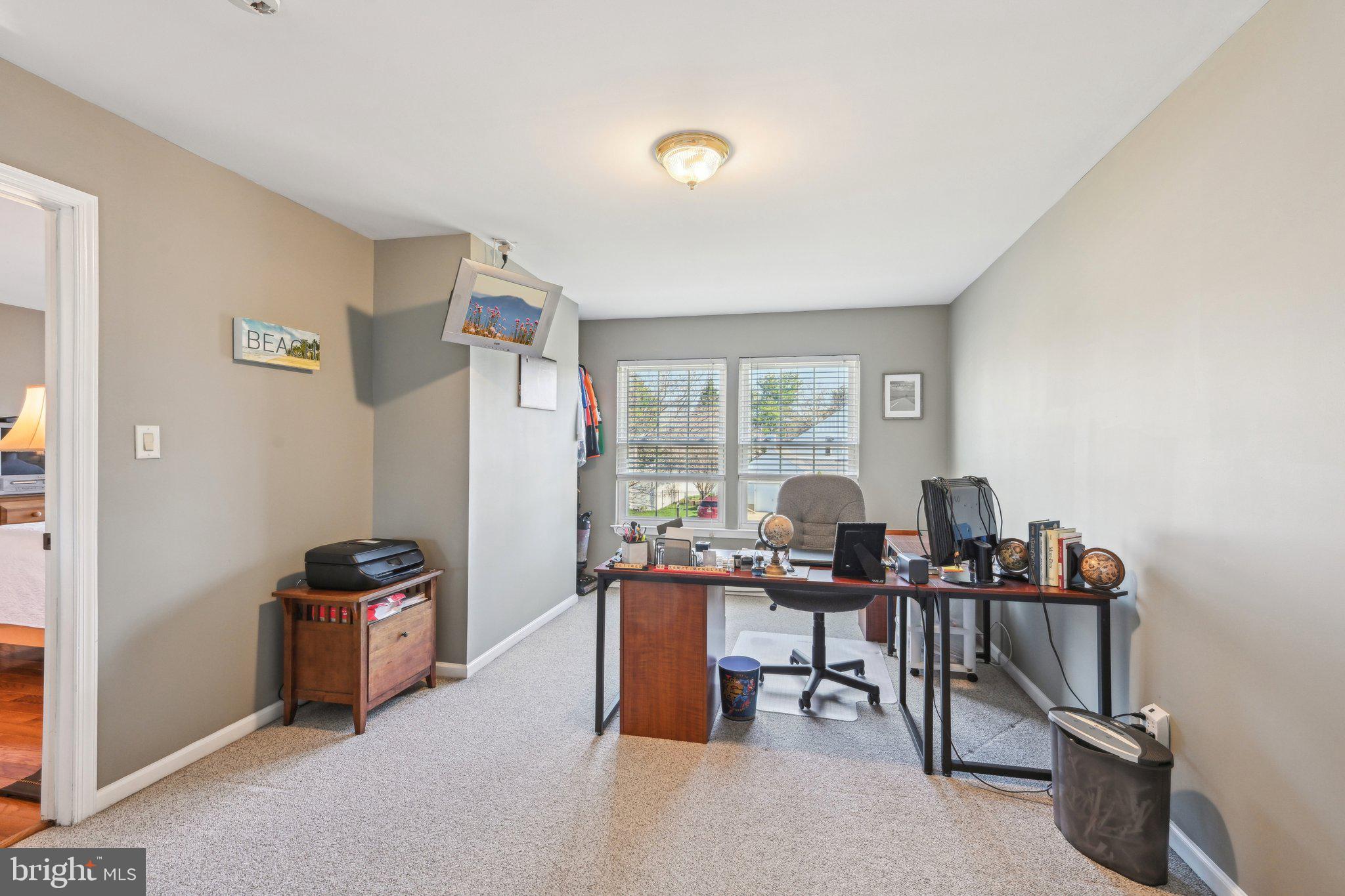 11 Winterset Ln