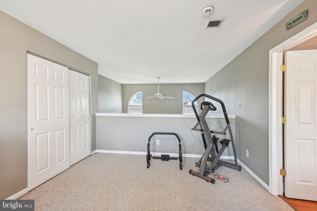 11 Winterset Ln
