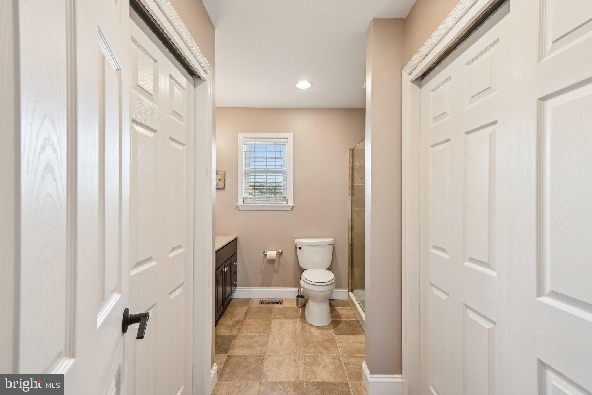 11 Winterset Ln