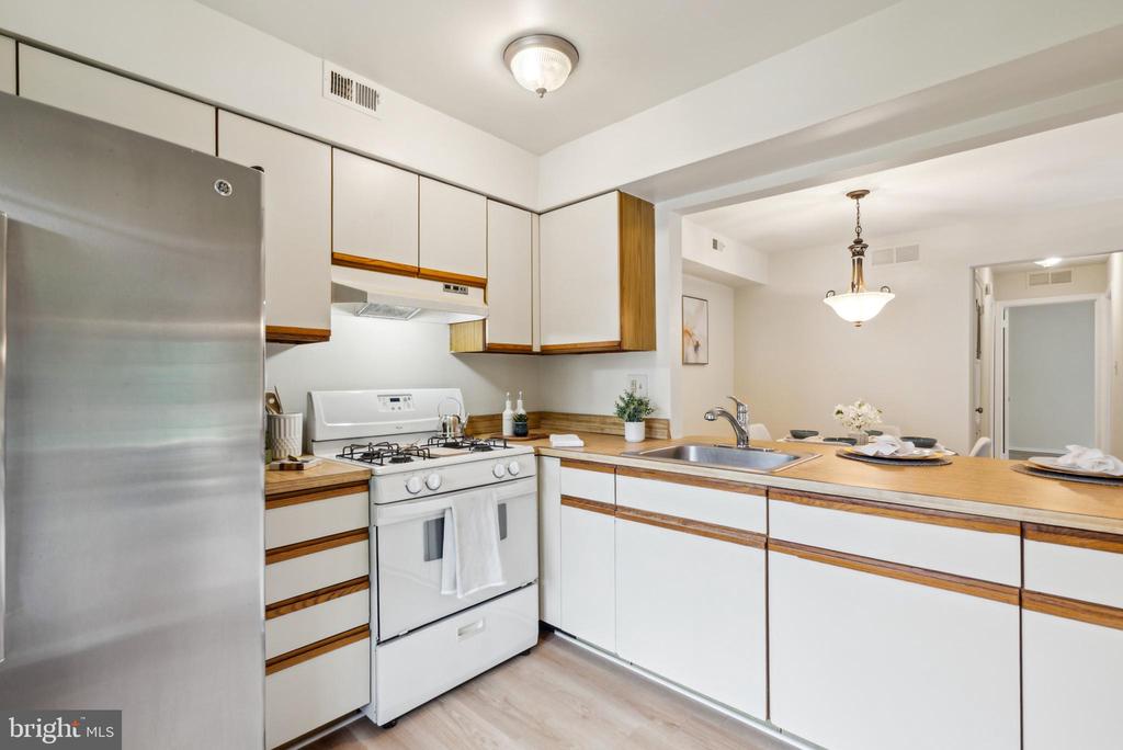 1201-A RALSTON DRIVE