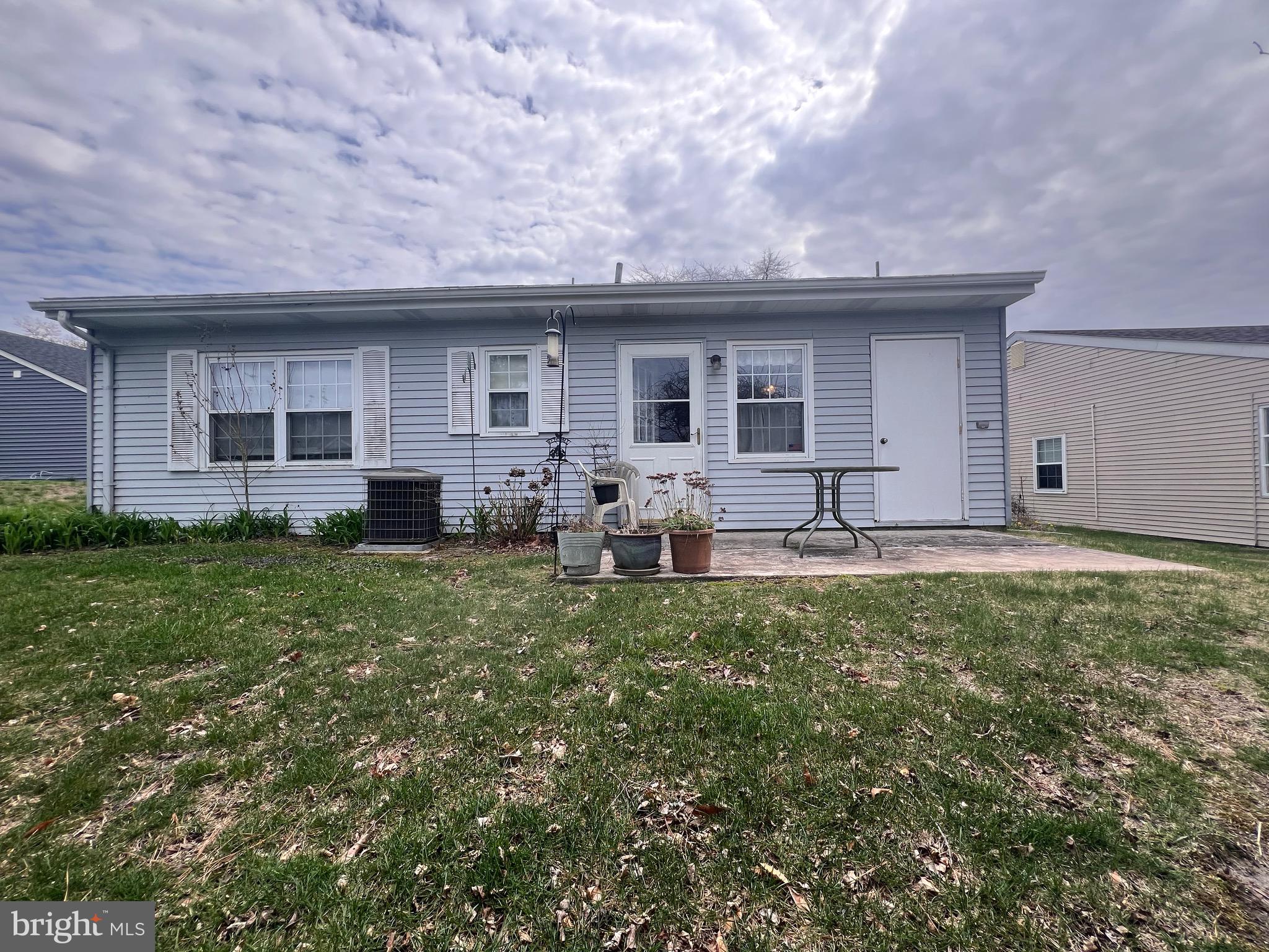 7 Buckingham Dr