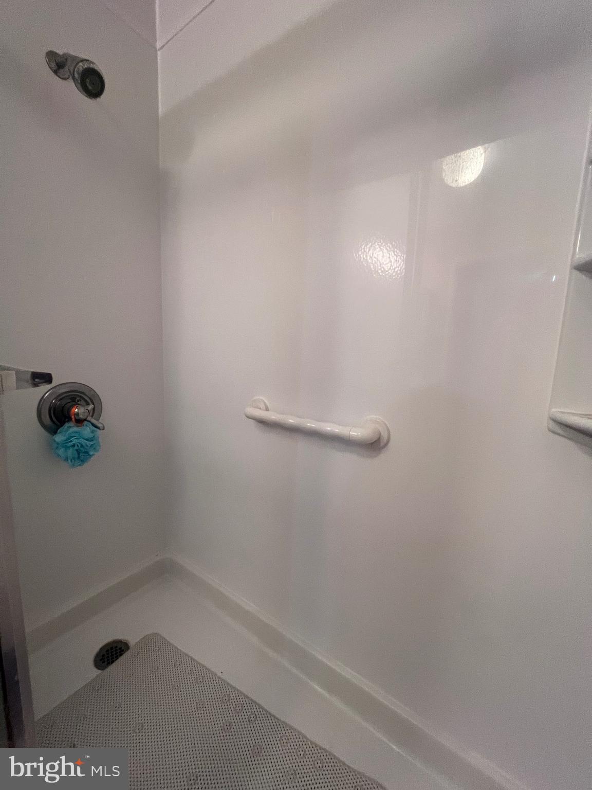 7 Buckingham Dr