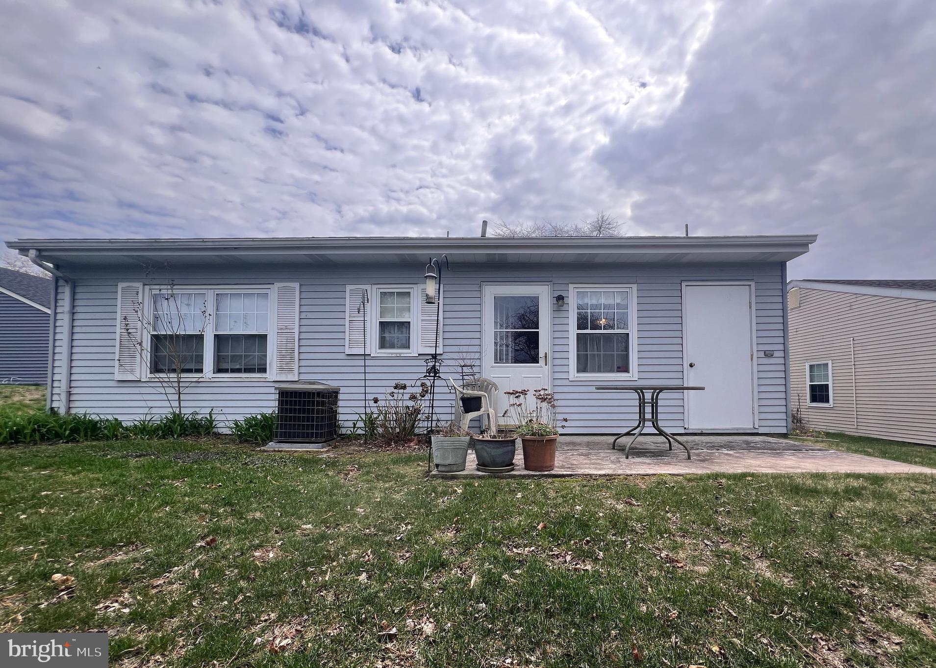 7 Buckingham Dr
