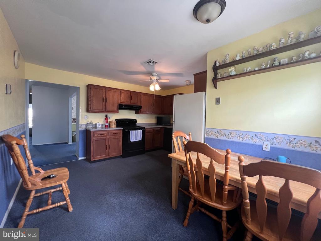 7 Buckingham Dr