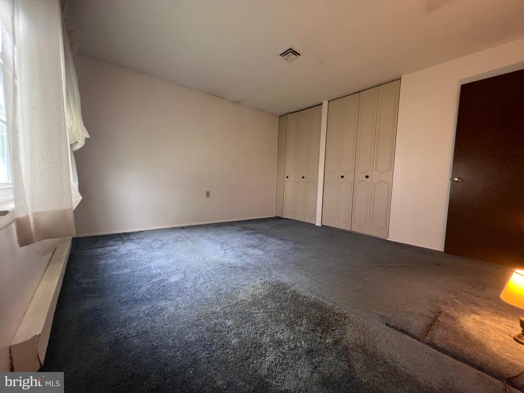 7 Buckingham Dr